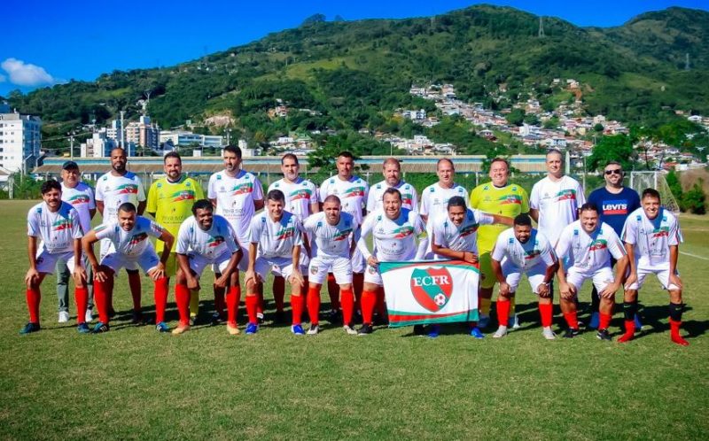 A boleirada do Fernando Raulino. Bola na rede e amizades – Foto: divulga&ccedil;&atilde;o/ND