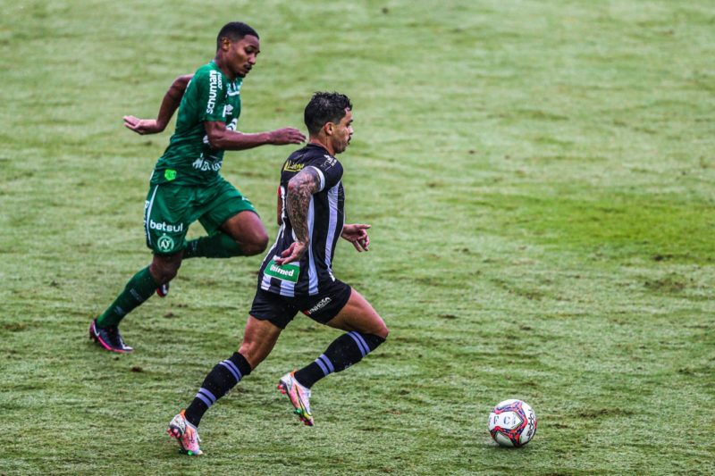 Figueirense abriu tr&ecirc;s gols de vantagem no primeiro tempo. Bela partida do Everton Santos – Foto: Cristiano Andujar/Andujar Press/Divulga&ccedil;&atilde;o/ND