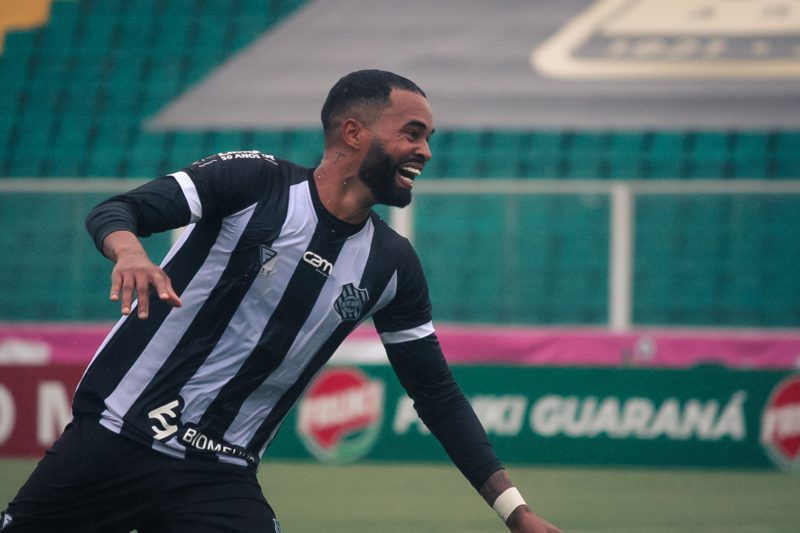 Figueirense levou a melhor na partida contra a Chapecoense no domingo (9) – Foto: Patrick Floriani/FFC/Divulga&ccedil;&atilde;o/ND