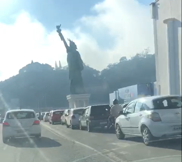 motoristas fazem fila para aproveitar preço da gasolina em Brusque