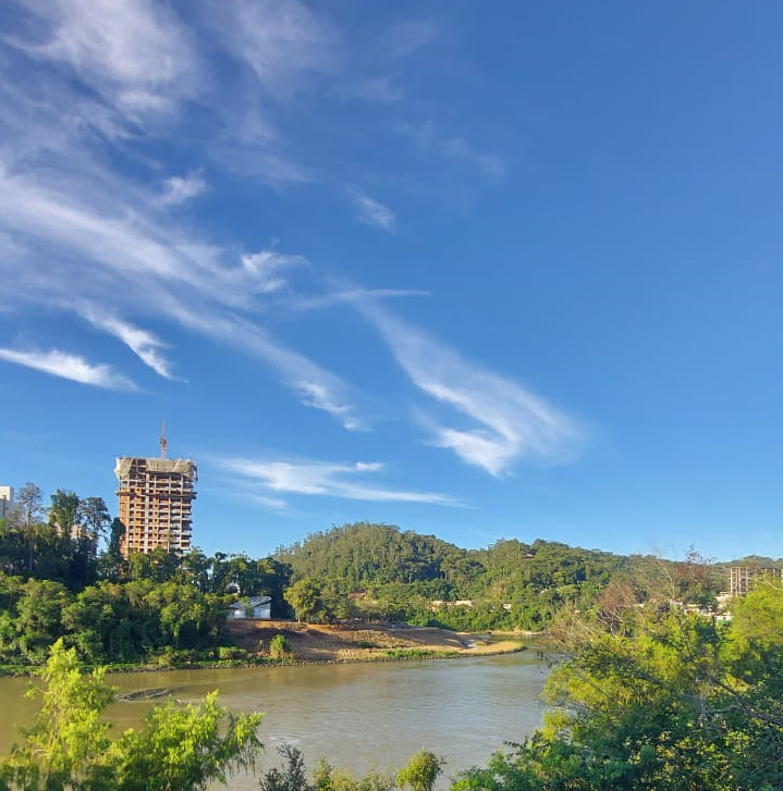 tempo se mantém firme em Blumenau