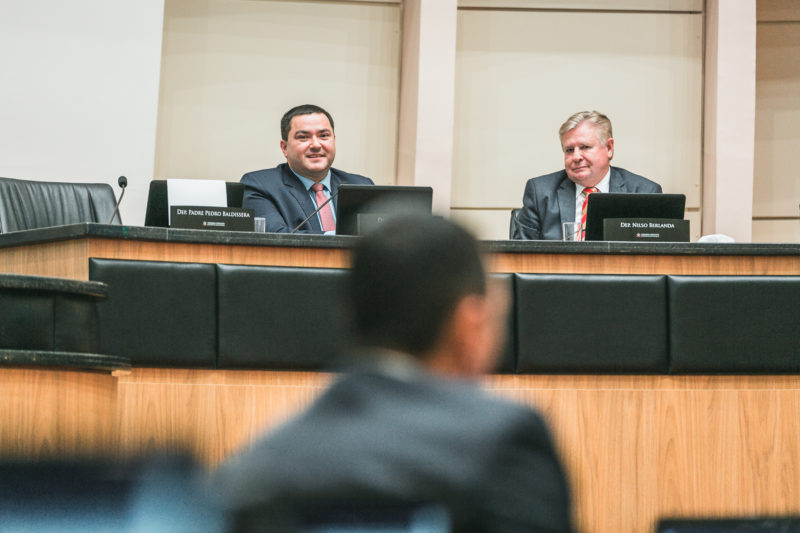 João Amin e Ricardo Alba durante embate na Alesc – Foto: Bruno Collaço/Agência AL