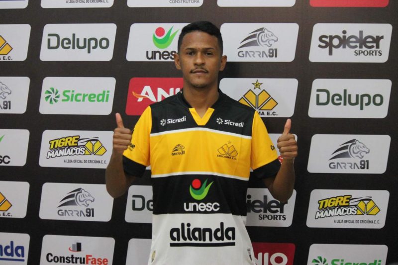 Gabriel Henrique, tamb&eacute;m, foi apresentado nesta semana. Foto: Celso da Luz/Crici&uacute;maEC