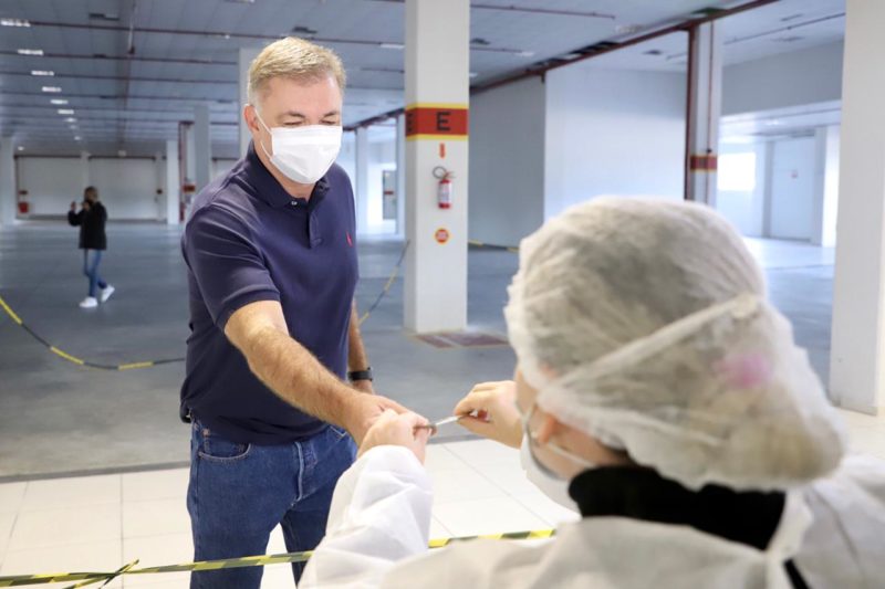 O prefeito da Capital, de 48 anos, tem uma doen&ccedil;a cardiovascular, comorbidade prevista no PNI – Foto: PMF/Divulga&ccedil;&atilde;o/ND