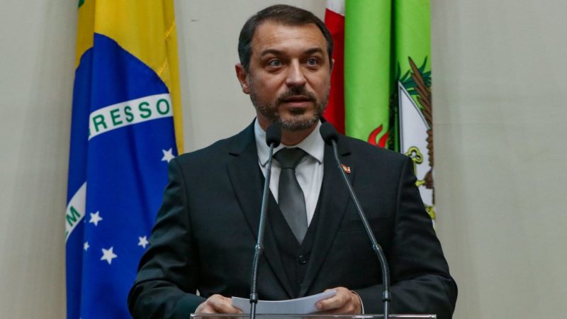 Governador Carlos Moisés da Silva foi convocado para depor na CPI da Covid – Foto: MauricioVieira SECOM-SC/ND
