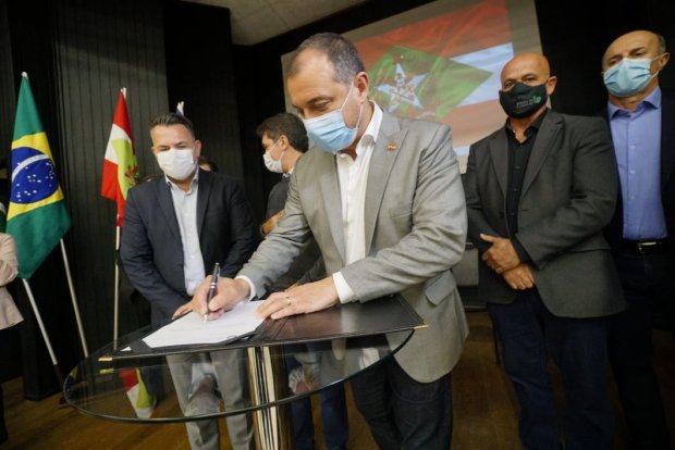 Governador Carlos Mois&eacute;s cumpre agenda no Sul do Estado – Foto: Peterson Paul/Secom