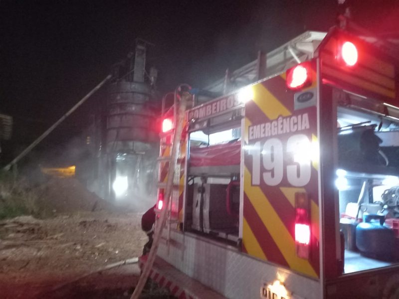 Duas pessoas ficaram feridas no incêndio – Foto: Corpo de Bombeiros Militar/ND