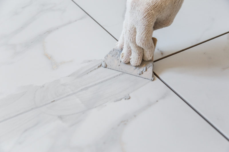 A utilização de um bom rejunte <span style="font-weight: 400;"> evita descolamento das placas de revestimento</span> – Foto: Divulgação