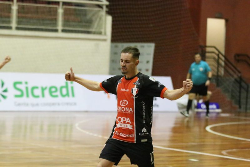 Evandro marcou dois e assumiu a artilharia do JEC/Krona na temporada – Foto: Juliano Schmidt/JEC/Krona/Divulgação/ND