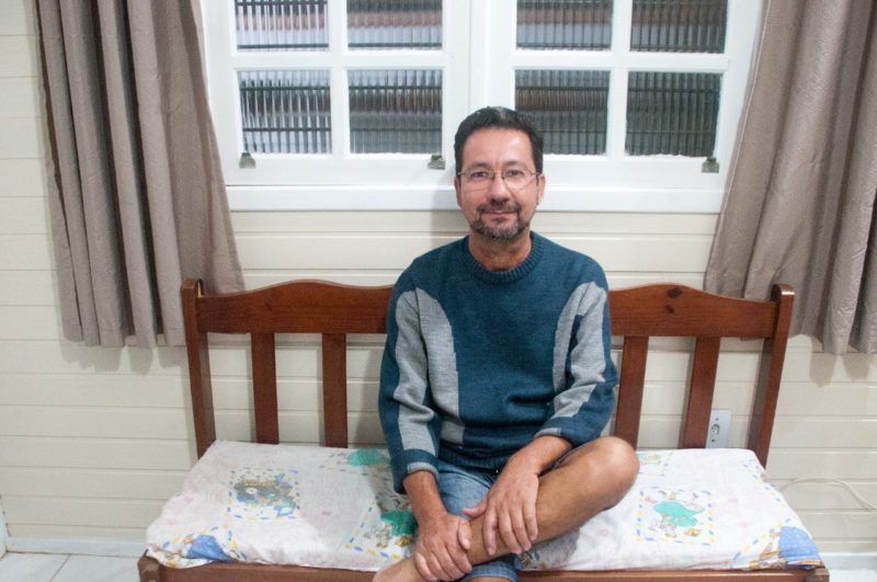 J&uacute;lio C&eacute;sar, primeiro vacinado em SC, conta como &eacute; a rotina de trabalho no Dia do Profissional de Sa&uacute;de – Foto: L&eacute;o Munhoz/ND