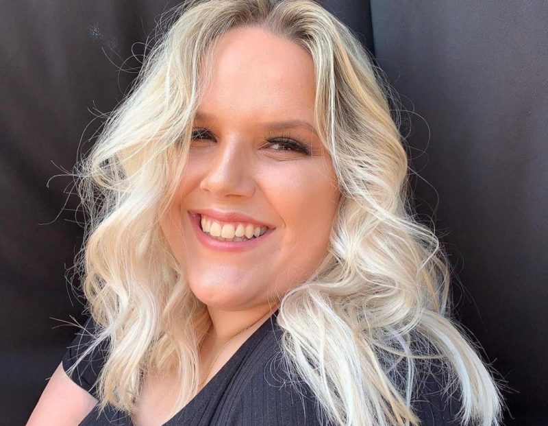 Keli Adriane Anieceviski era prima da dupla sertaneja Téo e Edu – Foto: Reprodução/Redes Sociais
