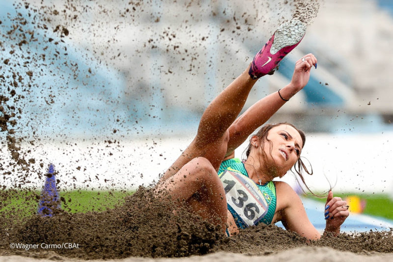 Let&iacute;cia Oro Melo conquistou o ouro no salto em dist&acirc;ncia – Foto: Wagner Carmo/CBAt