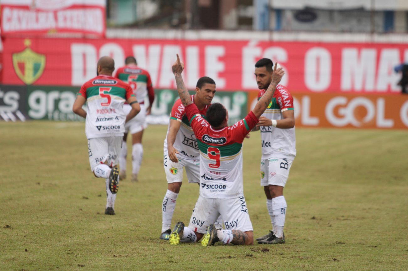 Brusque vence em estreia do Campeonato Brasileiro da Série B