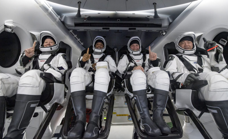 Quatro astronautas retornam à Terra após missão espacial de 160 dias – Foto: Divulgação/NASA/Bill Ingalls/ND