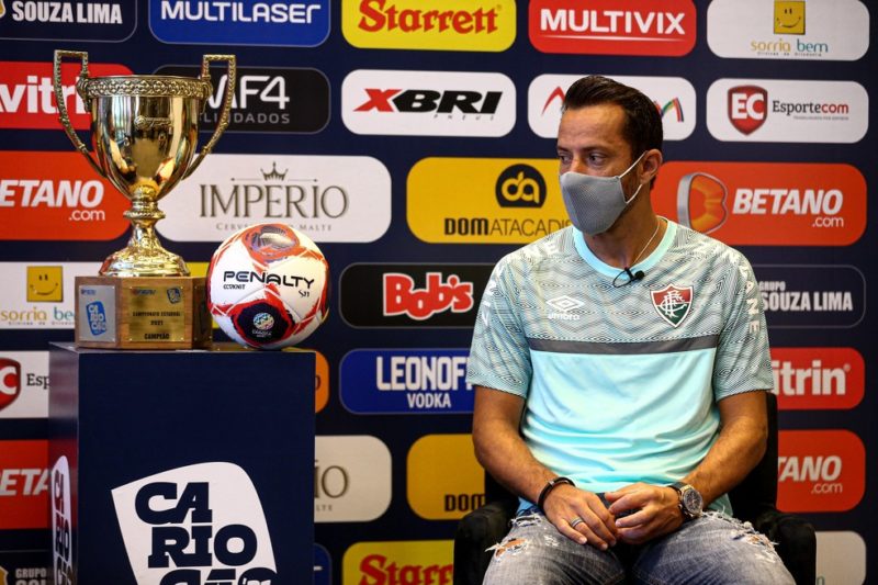 Nenê durante coletiva nesta sexta-feira – Foto: Lucas Merçon/FFC