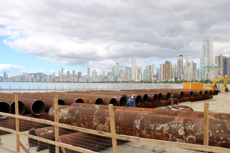 Tubula&ccedil;&atilde;o para alargamento da praia de BC come&ccedil;a a ser distribu&iacute;da – Foto: Ivan Rupp/Prefeitura de BC/Divulga&ccedil;&atilde;o