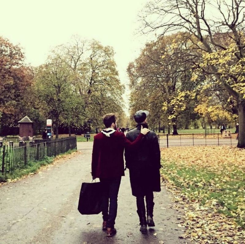 Thales usou as redes sociais para prestar uma homenagem ao marido – Foto: Redes sociais