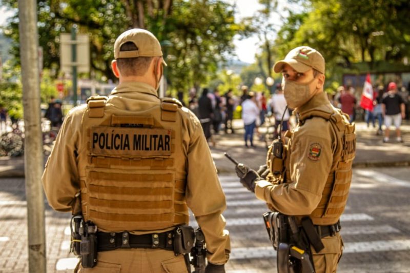 Homem que fingia ser policial para cometer roubos é preso em Blumenau – Foto: Giovani Silva/Arquivo/ND