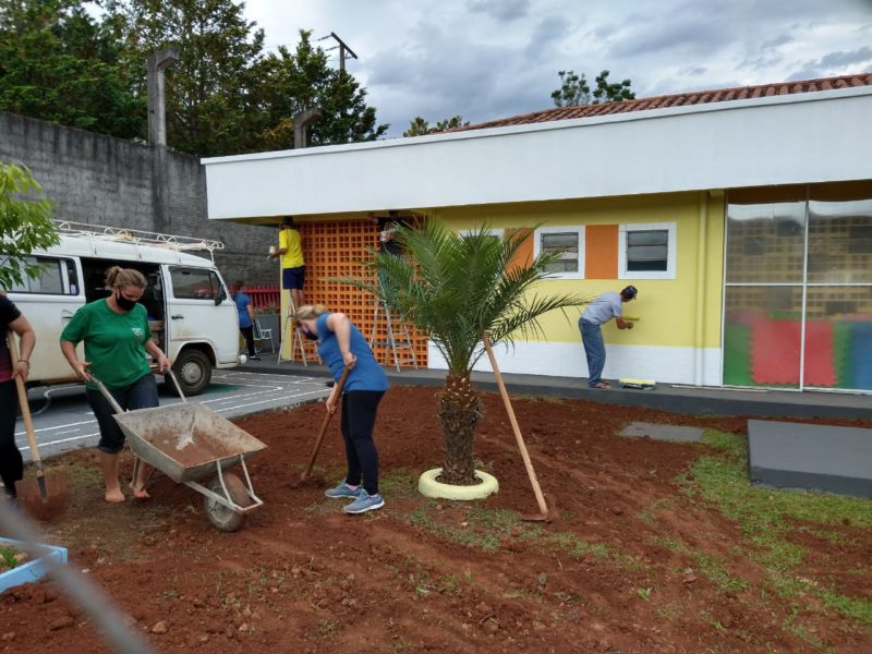 A creche voltar&aacute; &agrave;s suas atividades na pr&oacute;xima segunda-feira (24), apenas 20 dias depois da trag&eacute;dia. O motivo da reforma &eacute; dar uma cara nova ao local, para tentar minimizar as mem&oacute;rias da chacina – Foto: Caroline Figueiredo/ND