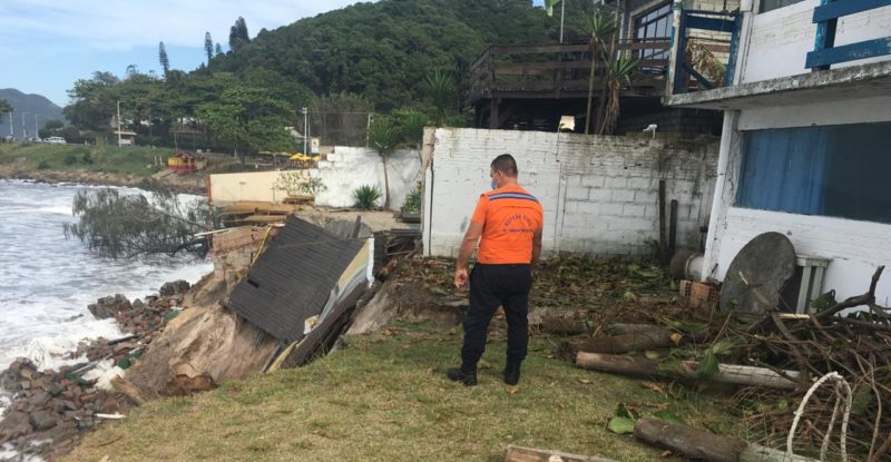 Situação de risco e alerta no Morro das Pedras