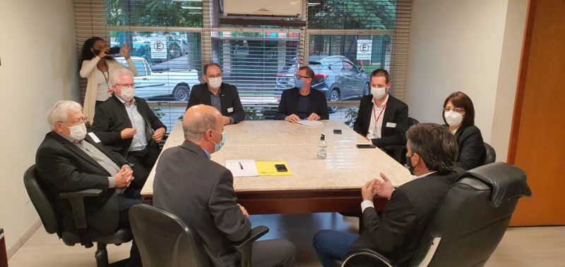 Reuni&atilde;o nesta quarta-feira discutiu a retomada de cirurgias eletivas em Santa Catarina – Foto: Divulga&ccedil;&atilde;o