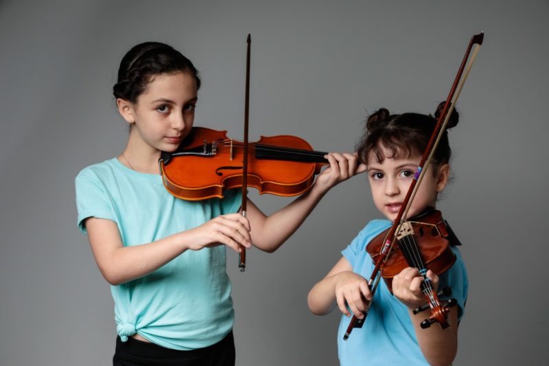 alunas da orquestra infantil