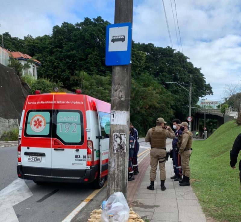 Samu, PM e Guarda Municipal de Florian&oacute;polis compareceram ao local – Foto: Divulga&ccedil;&atilde;o/ND
