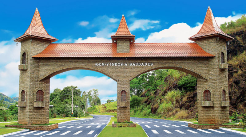 Portal de entrada da cidade de Saudades – Foto: Arquivo