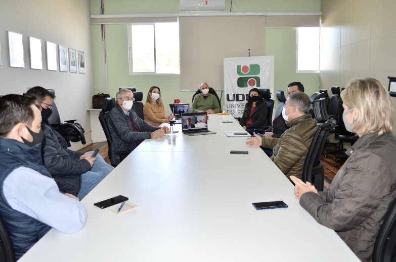 Nesta segunda (17), representantes do CAV e institui&ccedil;&otilde;es estaduais se reuniram em Lages – Foto: Tatiane Rosa Machado da Silva/Assessoria de Comunica&ccedil;&atilde;o Udesc Lages