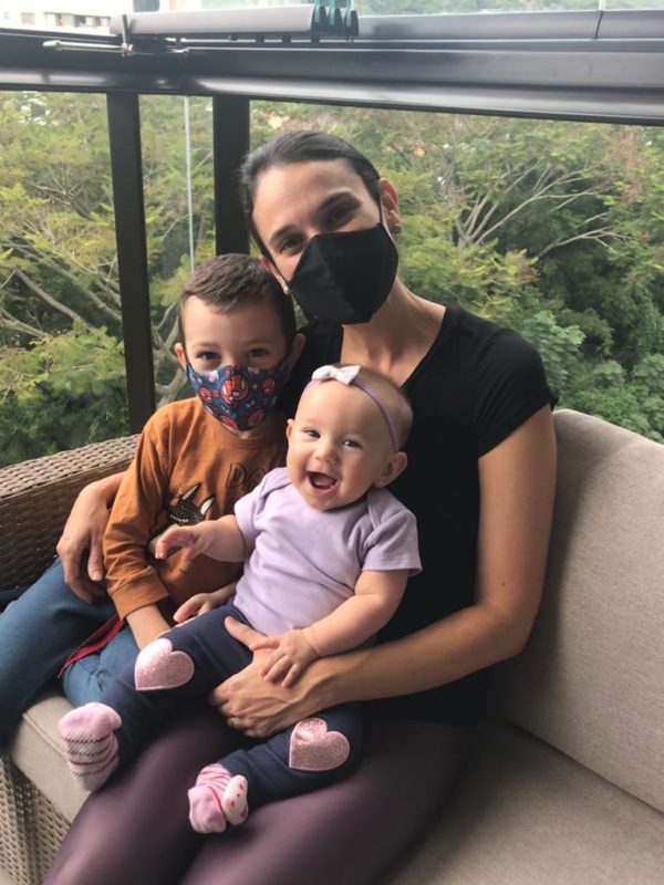 Roberta, mãe de dois filhos, viu diferenças nas duas gestações