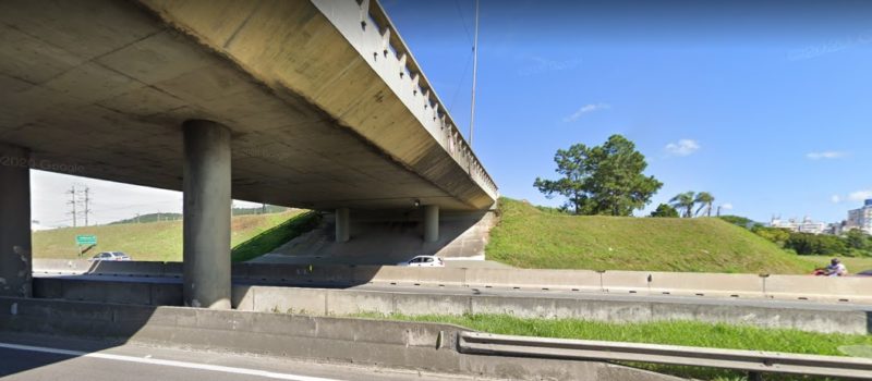 Viaduto da Via Expressa, em São José