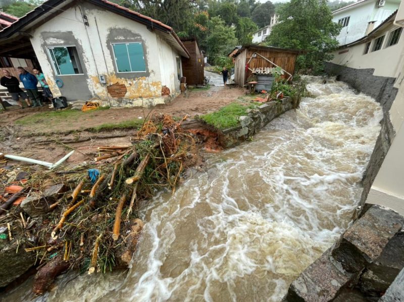 Laguna decretou situação de emergência devido aos estragos das chuvas nesta quarta (9) – Foto: Prefeitura de Laguna/ND