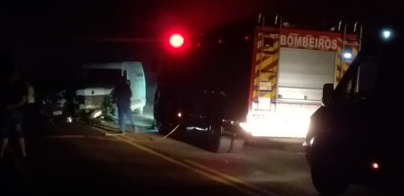 Acidente ocorreu na noite desta quinta-feira (10) na BR-280 – Foto: Corpo de Bombeiros Militar/Divulgação