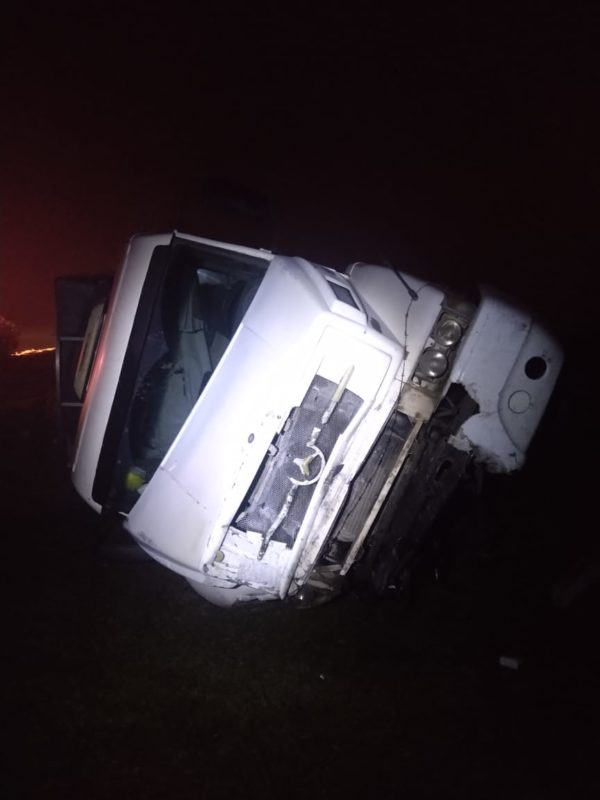 Acidente ocorreu na madrugada desta terça-feira (1º) – Foto: PMRv/Divulgação