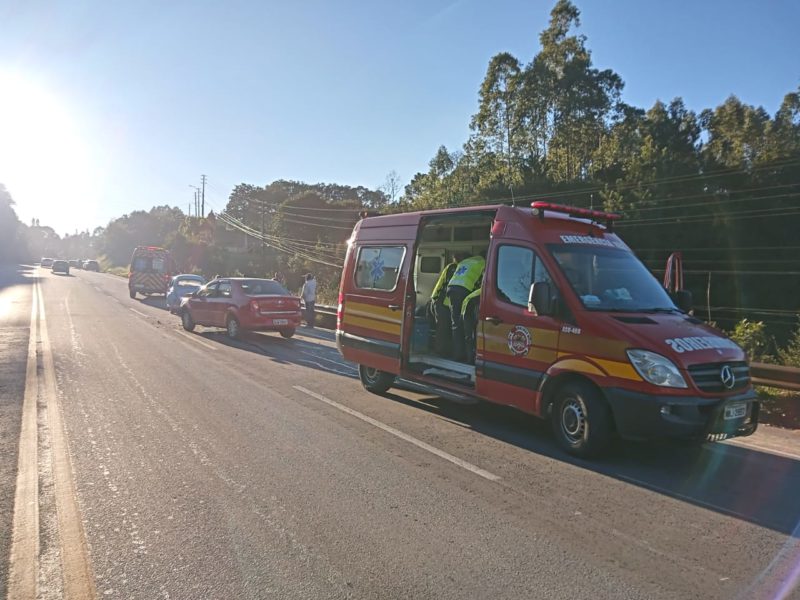 Acidente envolveu sete ve&iacute;culos, na SC – 418 em S&atilde;o Bento do Sul – Foto: Divulga&ccedil;&atilde;o/Corpo de Bombeiros Militares