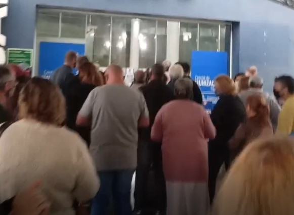 Aglomeração foi registrada na Central de Imunização Tupy – Foto: Reprodução