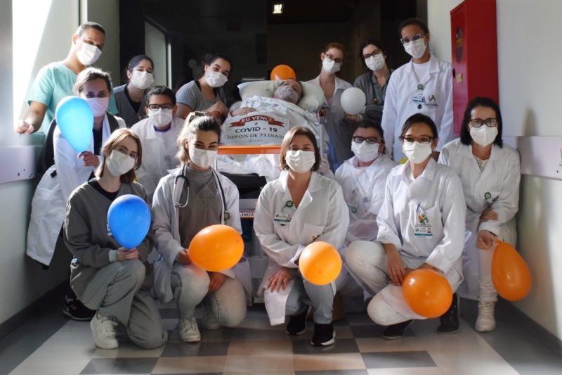 Tatiane Rautenberg ficou 73 dias internada por Covid-19, em Blumenau – Foto: Larissa Machado/ Comunica&ccedil;&atilde;o HSA