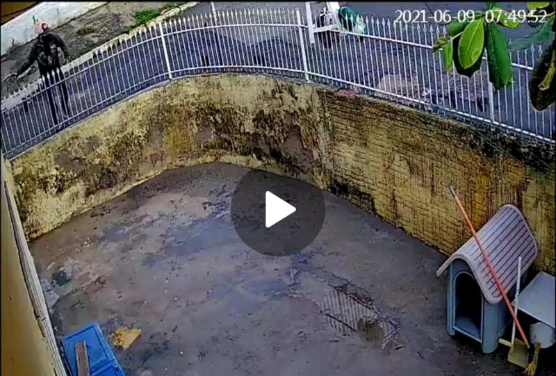 Imagens mostram ainda um homem correndo e se virando para disparar mais uma vez – Foto: Reprodução/ND