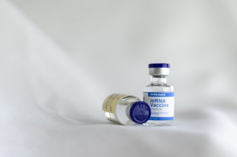 A fundação chega a um total de 58,8 milhões de doses distribuídas – Foto: Unsplash/Divulgação/ND
