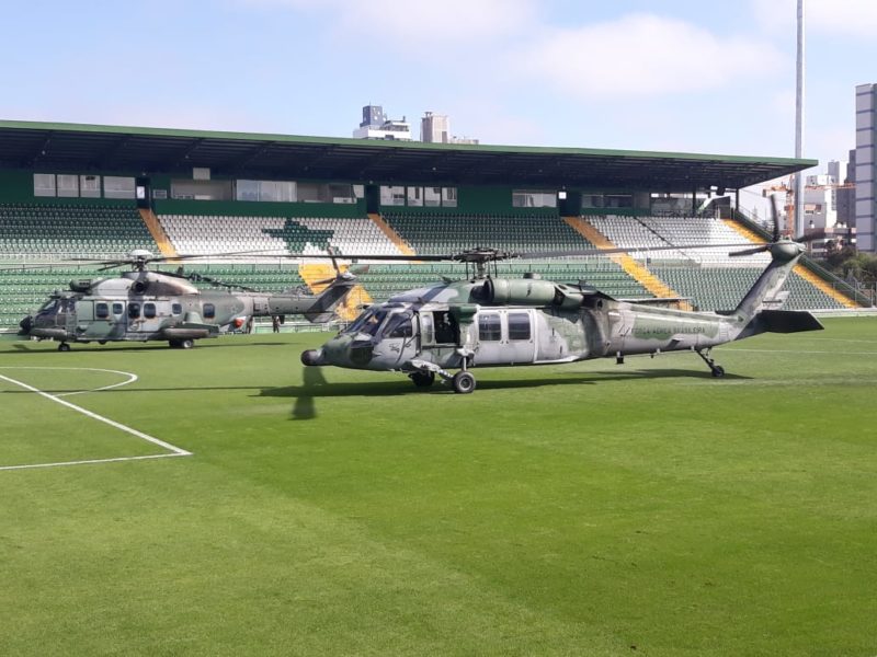 Helicópteros pousaram na Arena Condá &#8211; Foto: Diego Antunes/Divulgação/NDTV