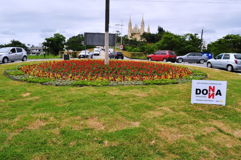 Espaço adotado pela empresa Donna Criações através do Programa Floresça Gaspar – Foto: Prefeitura de Gaspar/SC