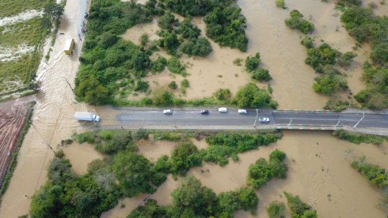 Trânsito também foi afetado pelos alagamentos em Camboriú – Foto: Prefeitura de Camboriú/Divulgação