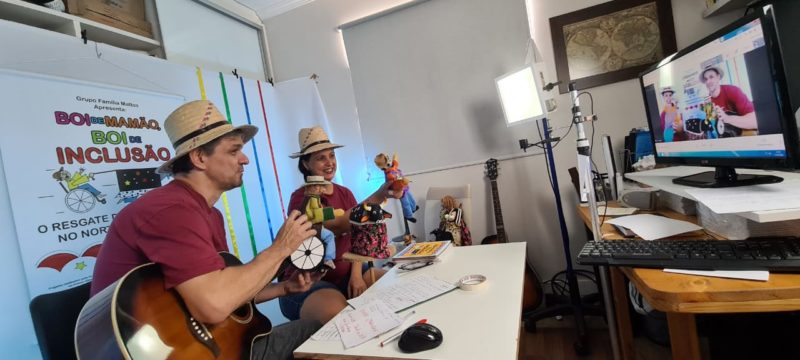 Valério e a esposa trabalham juntos nas criações