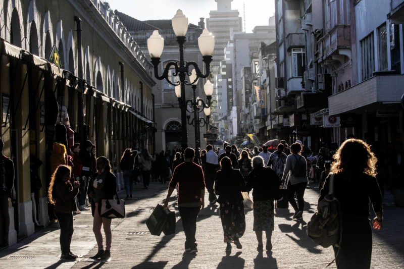 Seis a cada 10 pessoas n&atilde;o sabem que s&atilde;o de grupo de risco e podem se vacinar – Foto: Leo Munhoz/ND