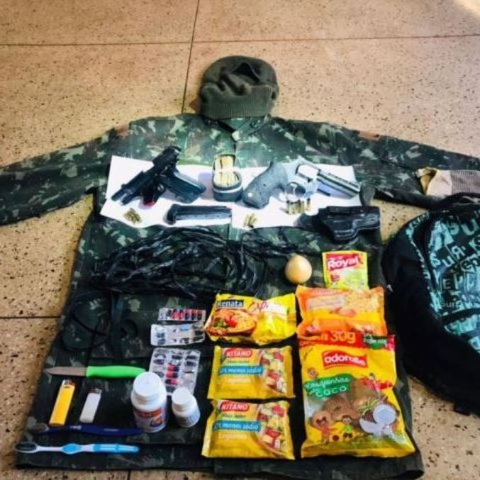 Itens levados por L&aacute;zaro mostram que ele pretendia continuar a fuga – Foto: SSP-GO