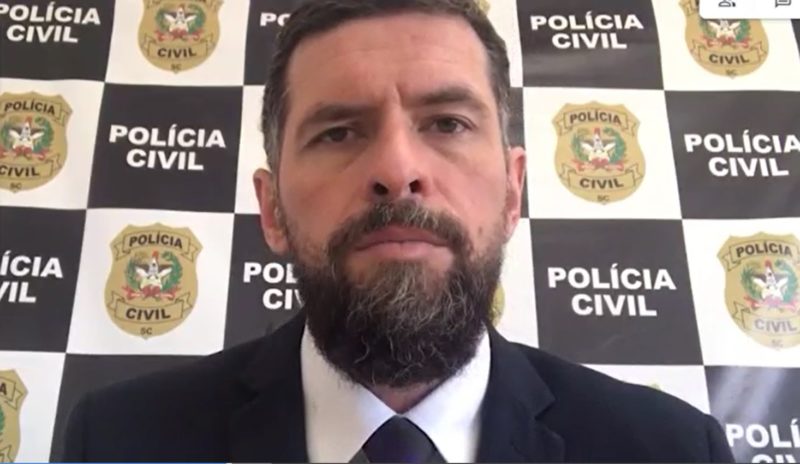 Delegado destaca que investigações seguem com diversas equipes – Foto: Reprodução/NDTV