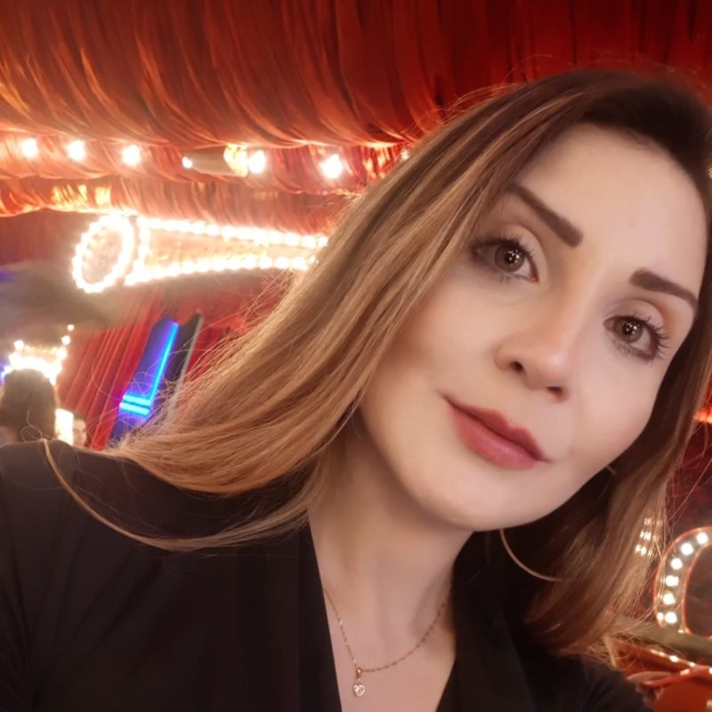 Denise foi morta à queima-roupa na porta de casa, quando estava indo para o trabalho – Foto: Reprodução Redes Sociais