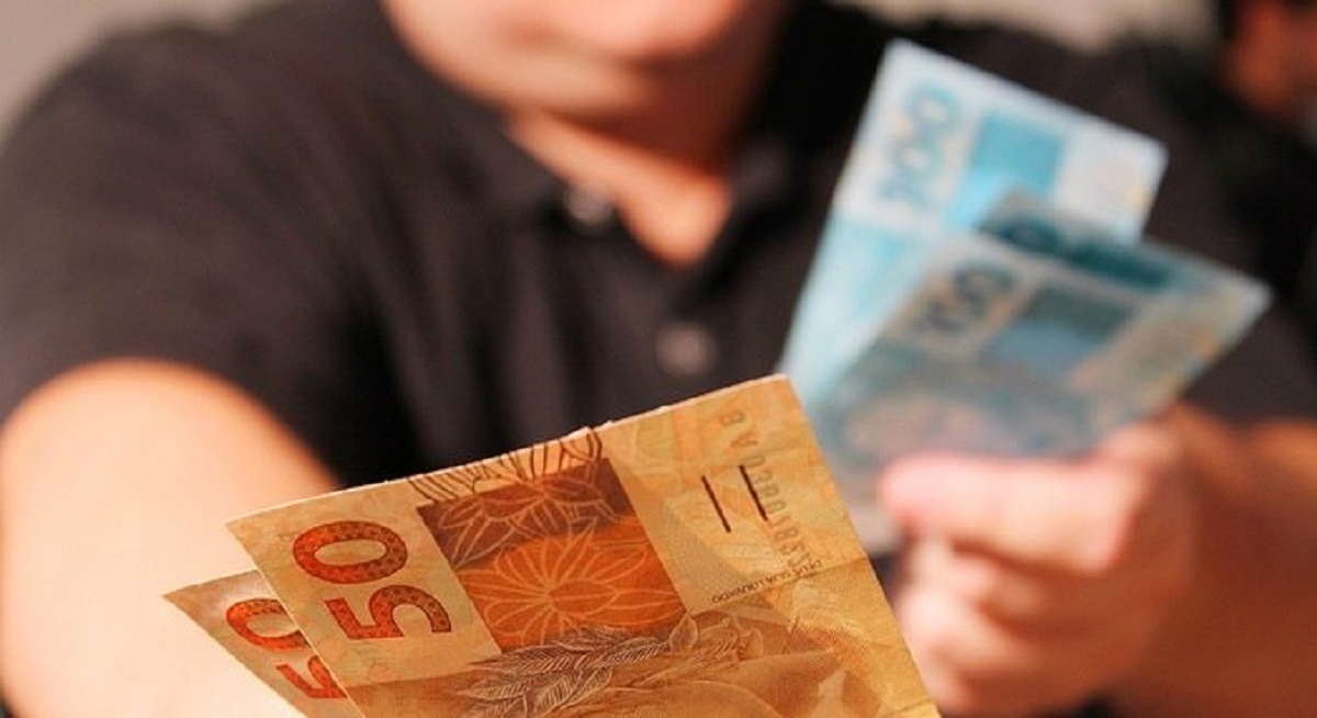 Aposentados do INSS come&ccedil;am a receber a segunda parcela do 13&ordm; nesta quinta (24) – Foto: Marcos Santos/USP Imagens