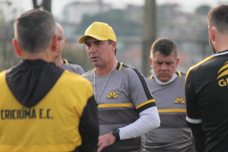 Técnico Paulo Baier destaca que o Tigre não jogará retrancado contra o América-MG – Foto: Celso da Luz/CriciúmaEC