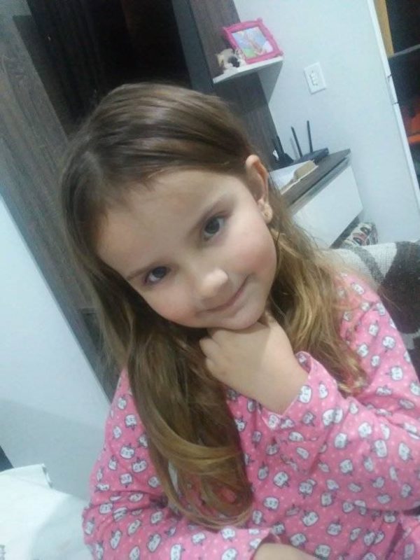 Evylin Vitoria Modrok, 5 anos, estava com o pai – Foto: Redes Sociais/Divulgação ND